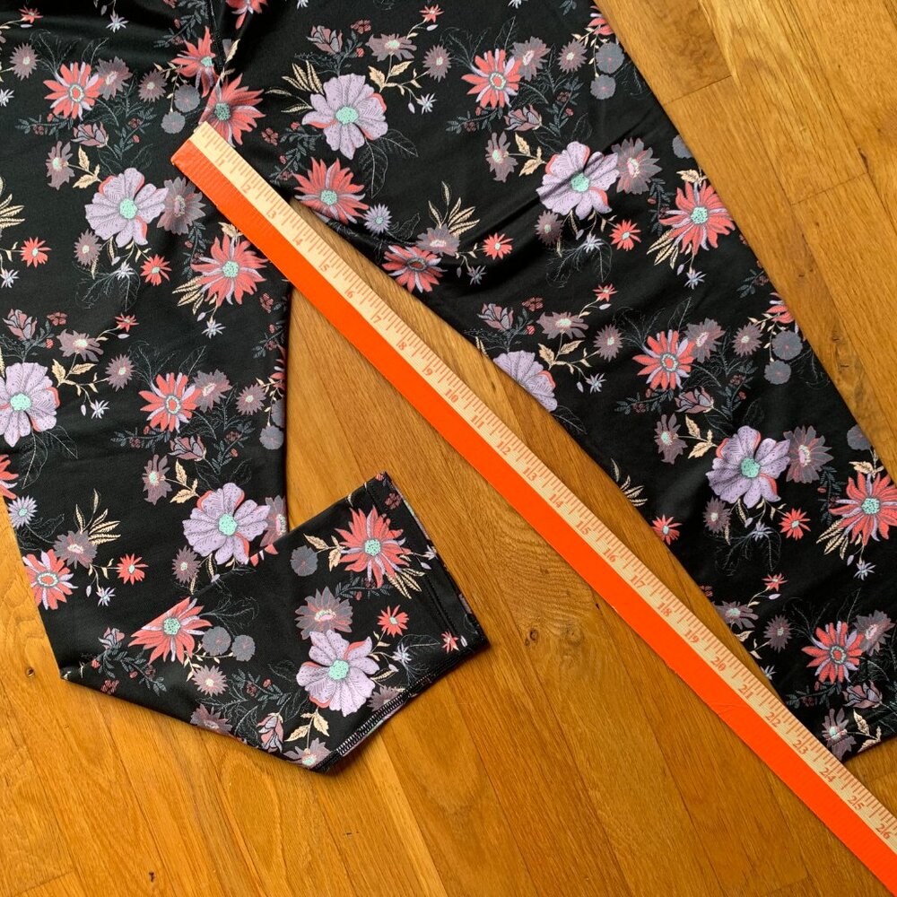 NWT Flower Leggings Black Melon Purple Womens XL - Picture 11 of 12